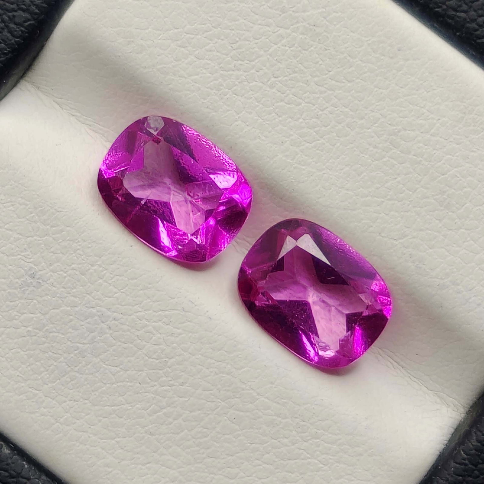 4.60 ct Natural Pink Topaz Pair (1 of 2)