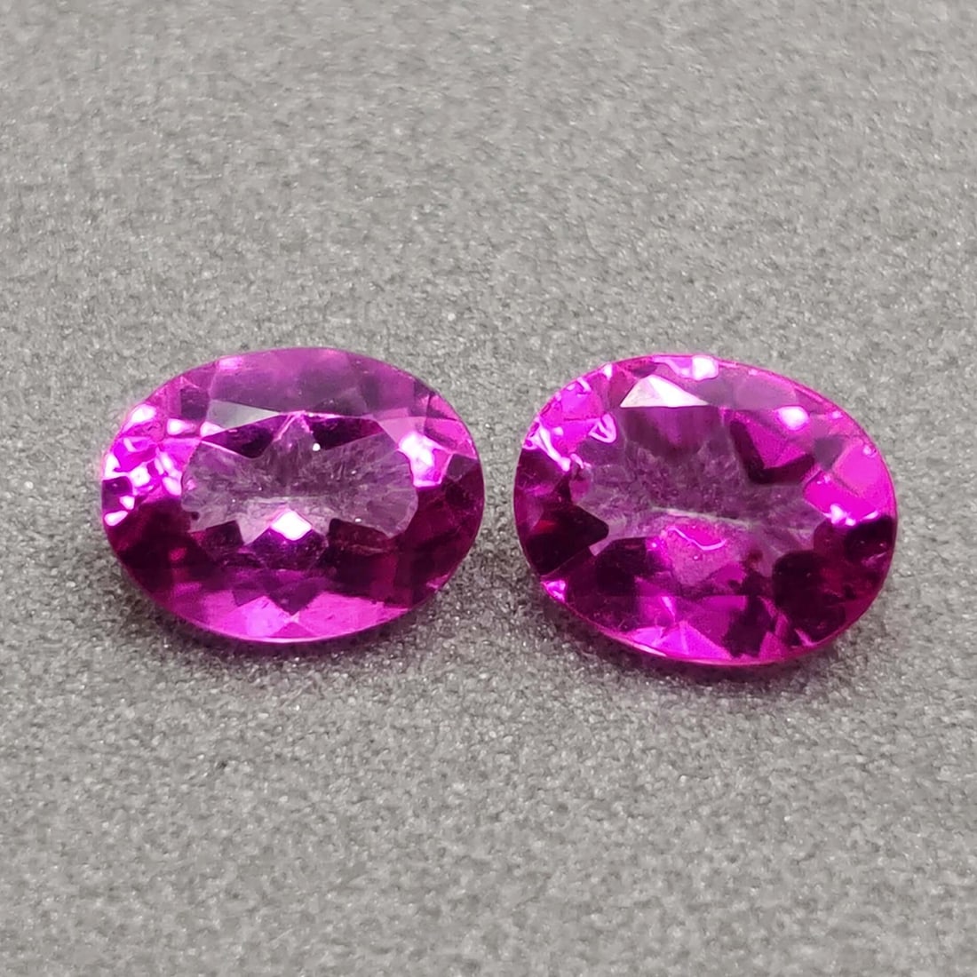 3.85 ct Natural Pink Topaz Pair (1 of 2)