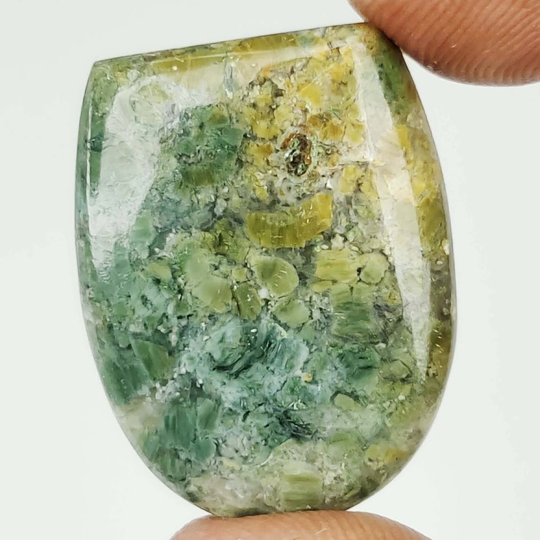 20.70 Ct Natural Green Borum Agate (1 of 2)