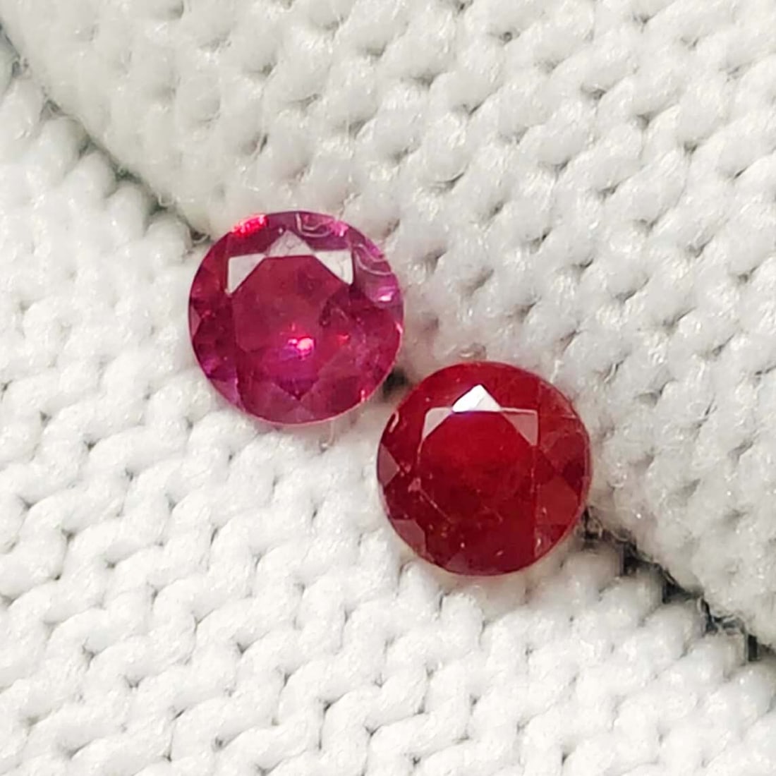 0.72 Ct Natural Mozambique Red Ruby Pair (1 of 2)