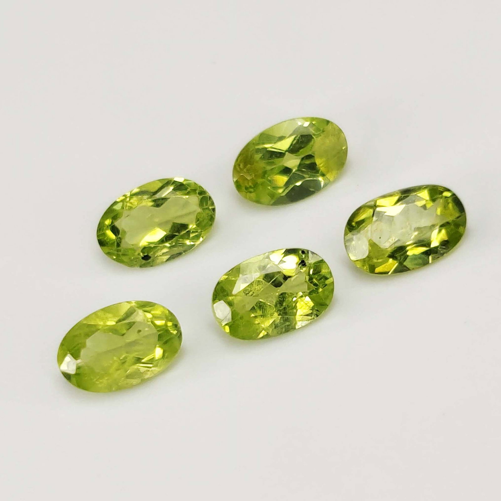 2.50 ct "AAA Grade" Natural Peridot Oval Set (1 of 2)