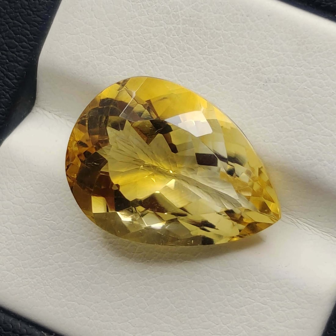 12.80 ct "Top Quality" Certified Natural Citrine (1 of 4)