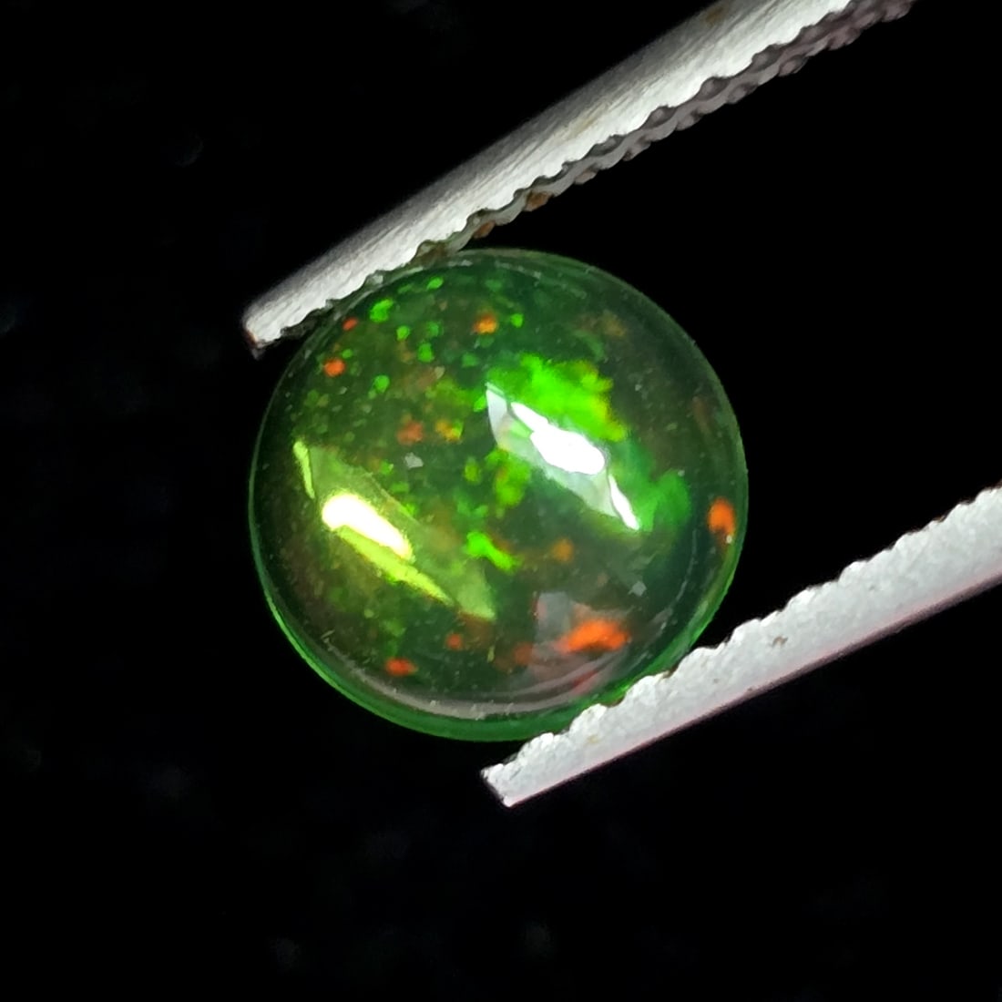 0.70 Ct Natural Green Fire Opal: Gemstones: Natural Green Fire Opal /Carat Weights: 0.70 ct /Size or Dimensions: 9 X 7 X 3 mm /Treatment: Coated