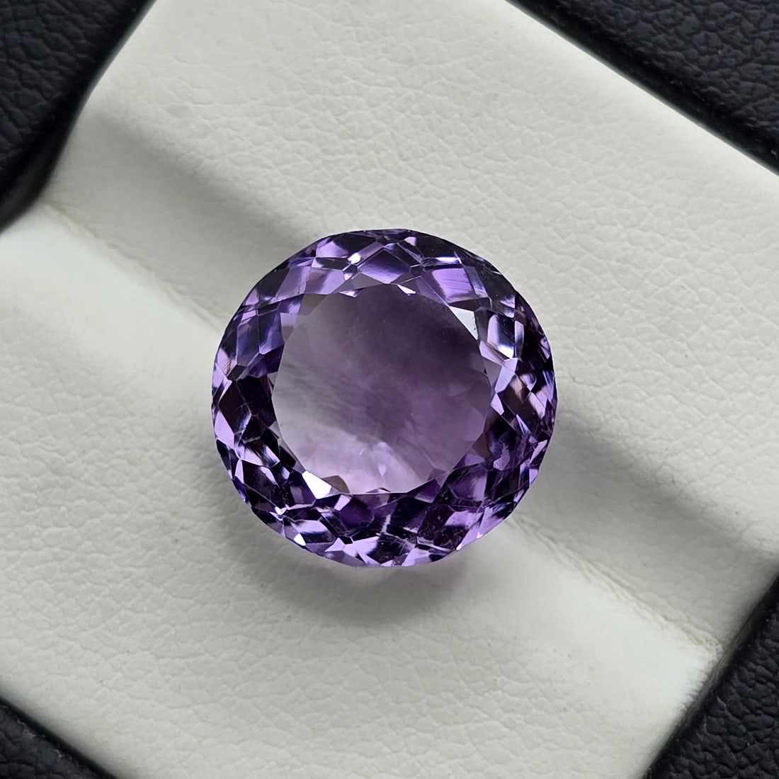 8.07 ct "AAA Grade" Natural Brazilian Amethyst (1 of 3)