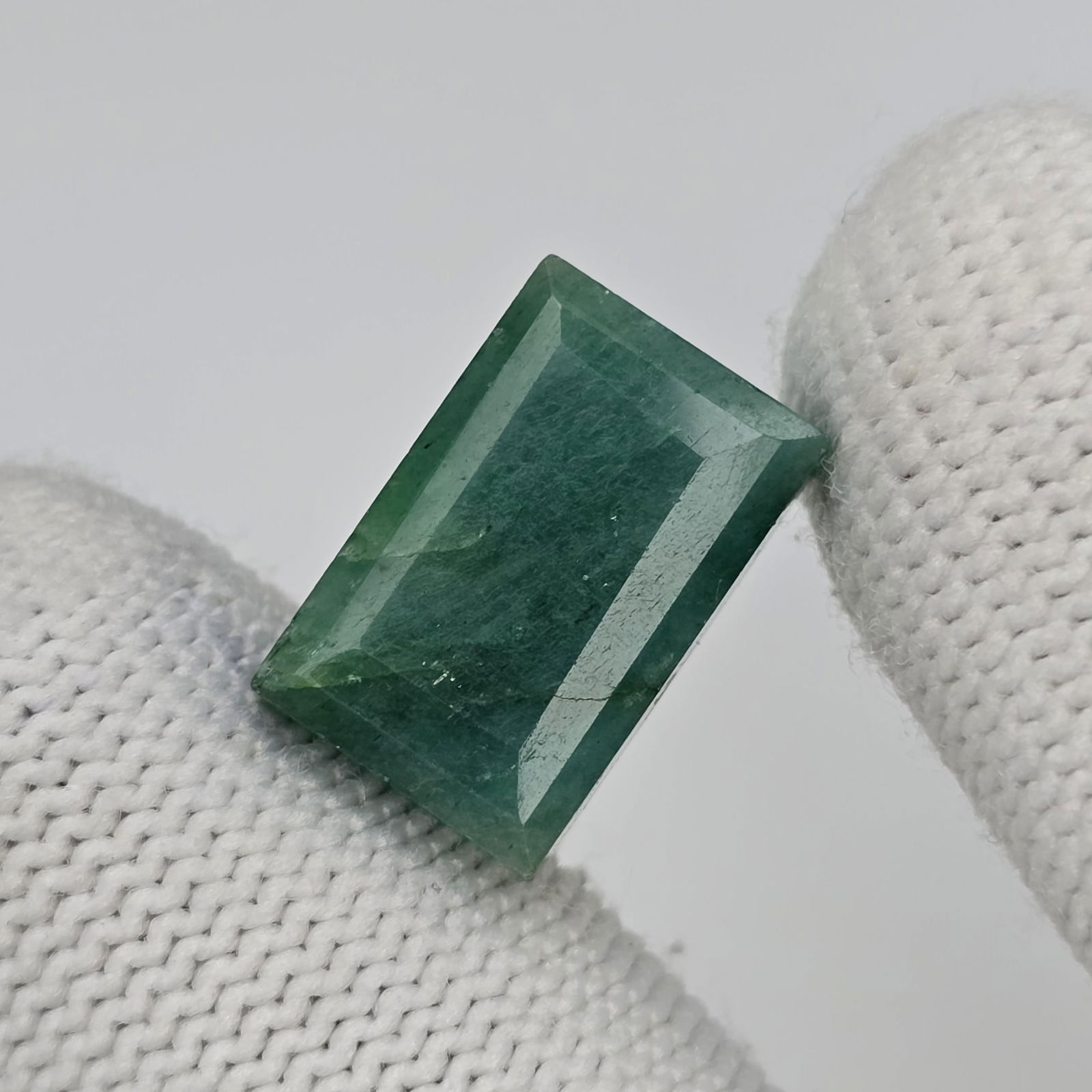 13.55 ct Natural Coated Emerald: Gemstones: Natural Emerald /Carat Weights: 13.55 ct /Size or Dimensions: 16.40 X 10.50 X 7 mm Approx /Treatment : Coated