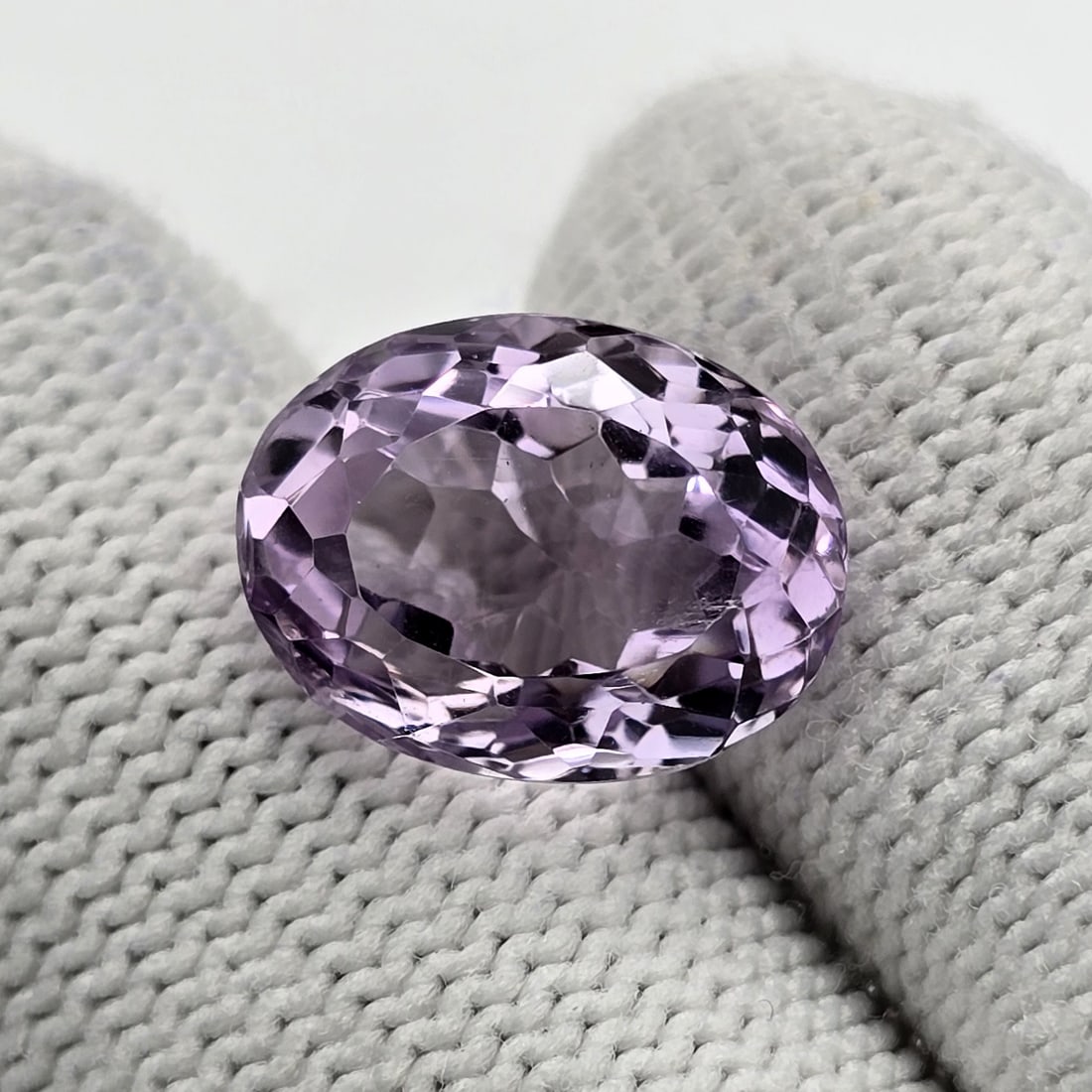 9.77 ct "AAA Grade" Natural Brazilian Amethyst (1 of 4)