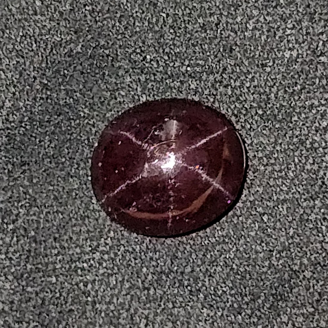 6.97 Ct Unheated Natural Star Garnet: Gemstones: Natural Star Garnet /Carat Weights: 6.97 ct /Size or Dimensions: 10.70 X 9.46 X 5.76 mm /Treatment: None