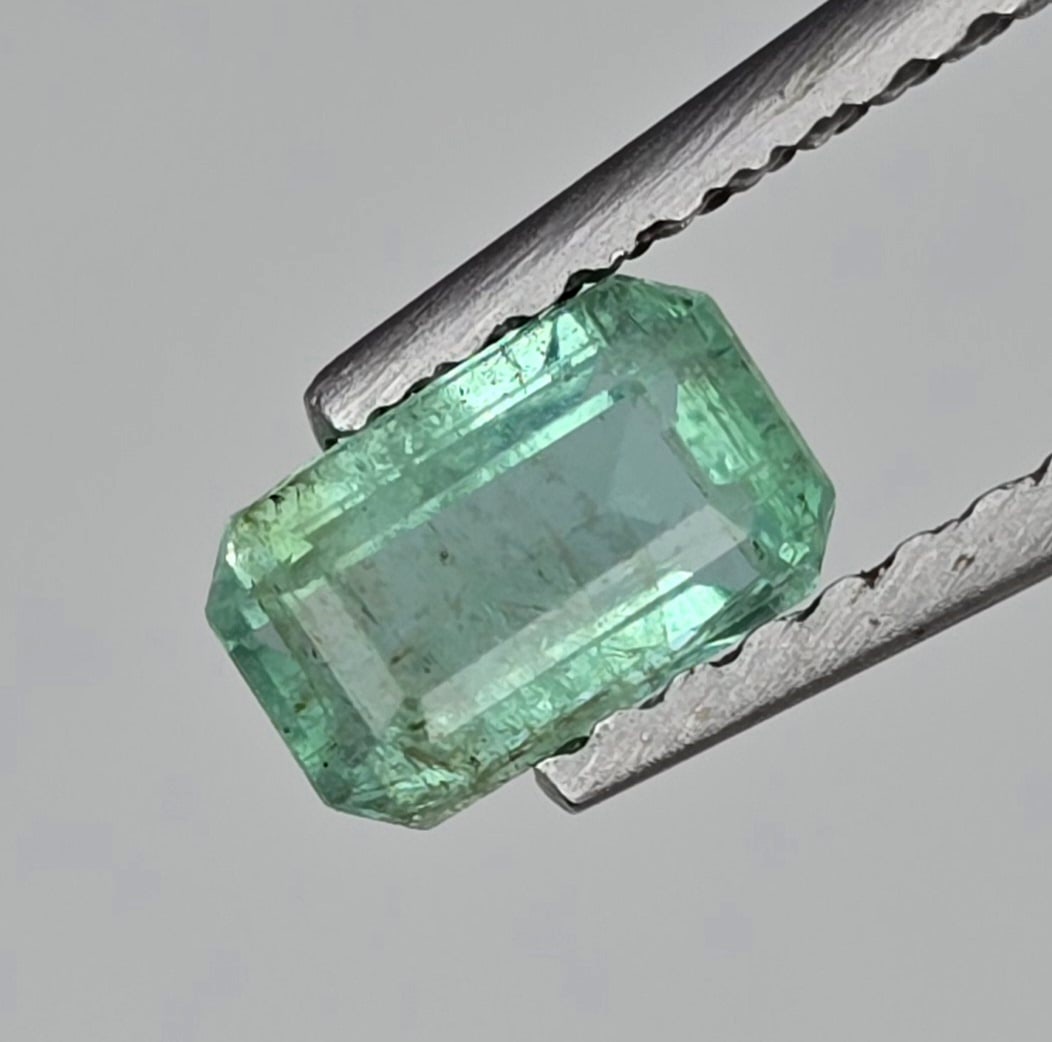 0.54 ct Natural Zambian Emerald (1 of 3)