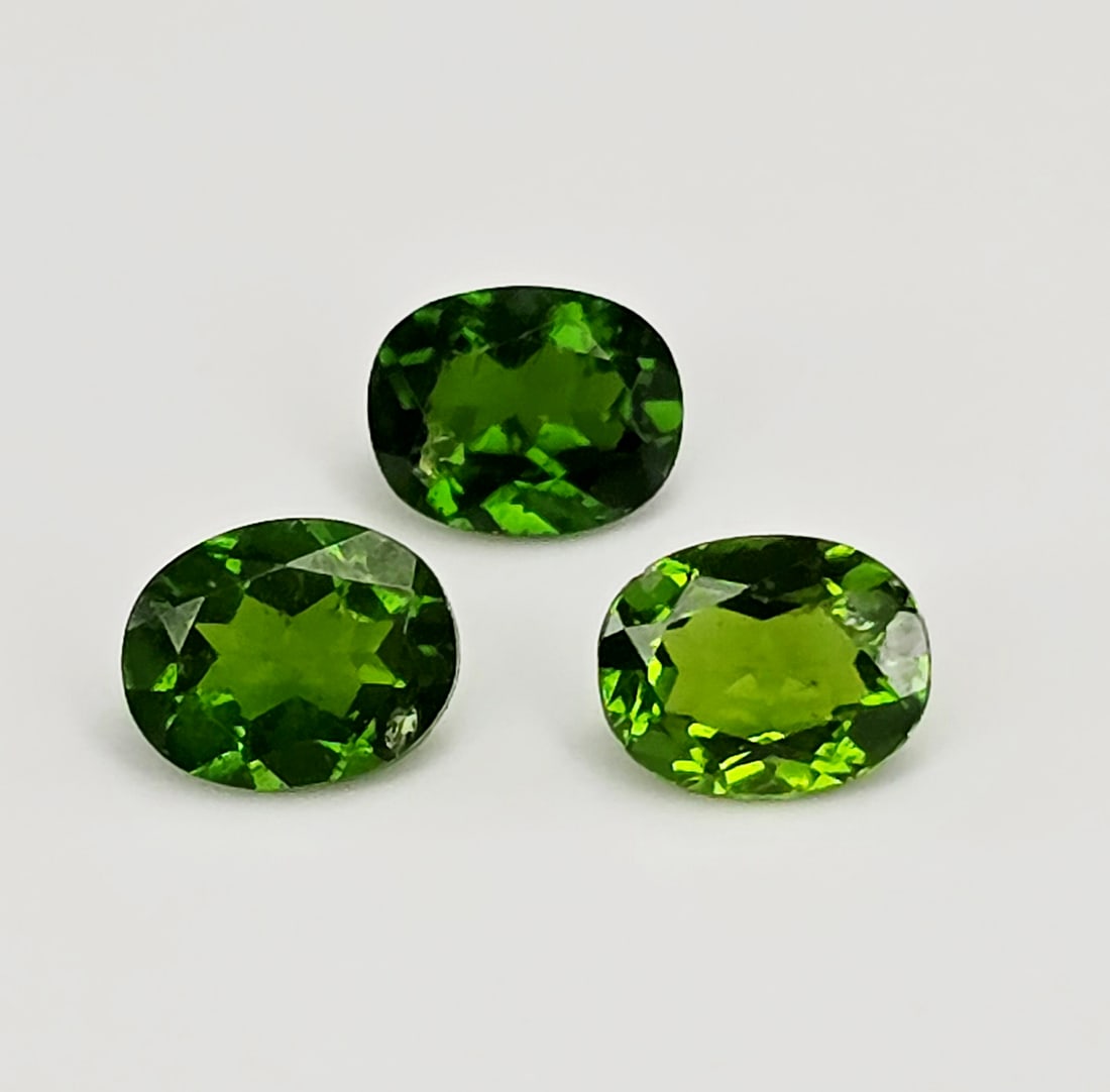 1.27 Ct Rare Natural Chrome Diopside Oval Set (1 of 3)