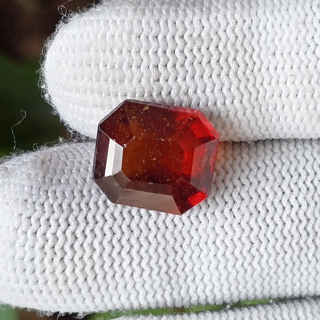 11.43 Ct Natural Hessonite Garnet: Gemstones: Natural Hessonite Garnet /Carat Weights: 11.43 ct /Size or Dimensions: 13.90 X 12.30 X 7.50 mm /Treatment: None