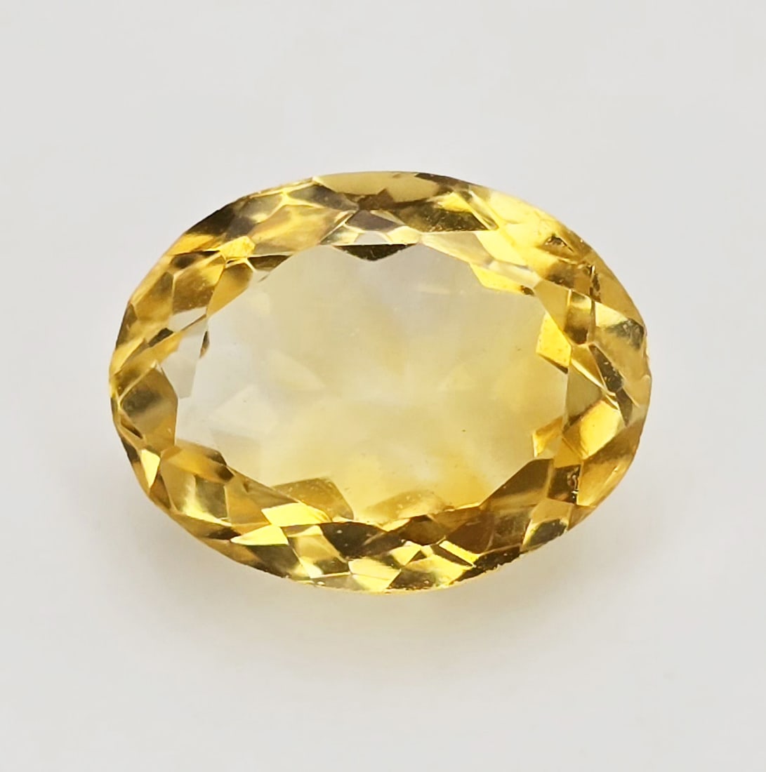 3.14 Ct Natural Citrine: Gemstones: Natural Citrine /Carat Weights: 3.14 Ct /Size or Dimensions: 10.20 X 8 X 5.70 mm / Treatment: No