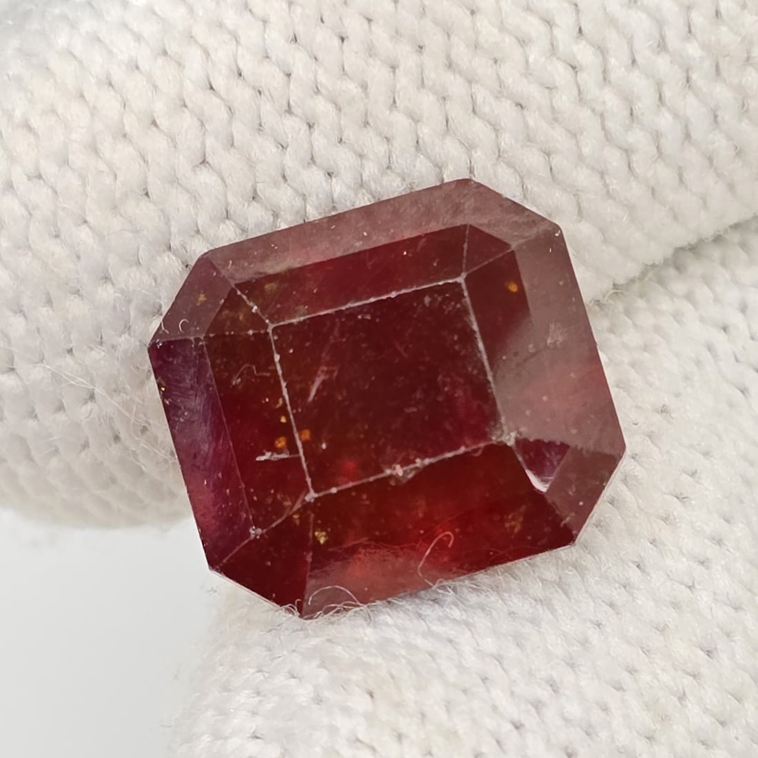 11.20 Ct Natural Hessonite Garnet: Gemstones: Natural Hessonite Garnet /Carat Weights: 11.20 ct /Size or Dimensions: 12.80 X 11.40 X 8.33 mm /Treatment: None