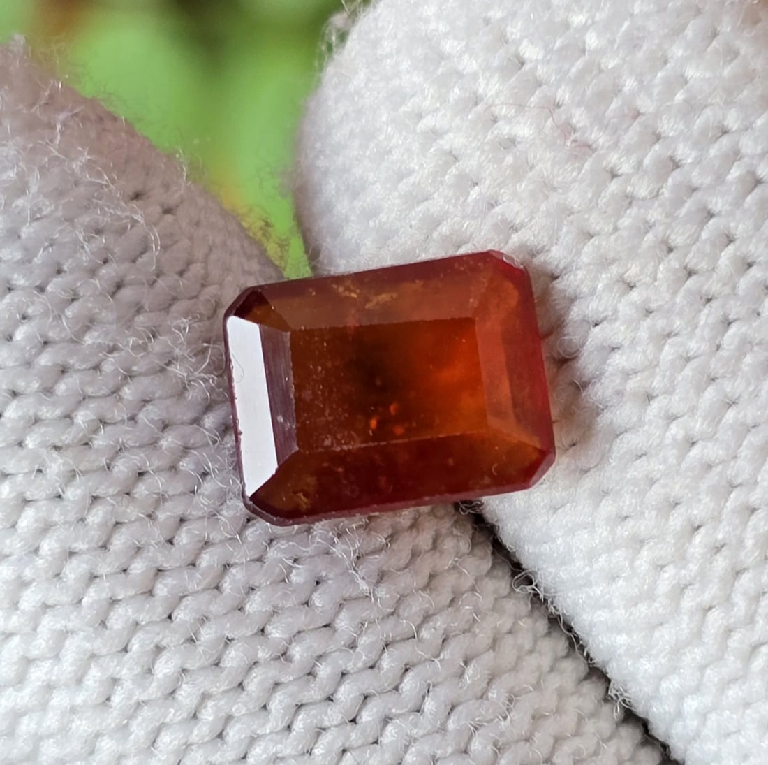 2.75 Ct Natural Hessonite Garnet: Gemstones: Natural Hessonite Garnet /Carat Weights: 2.75 ct /Size or Dimensions: 9 X 7 X 3 mm /Treatment: None