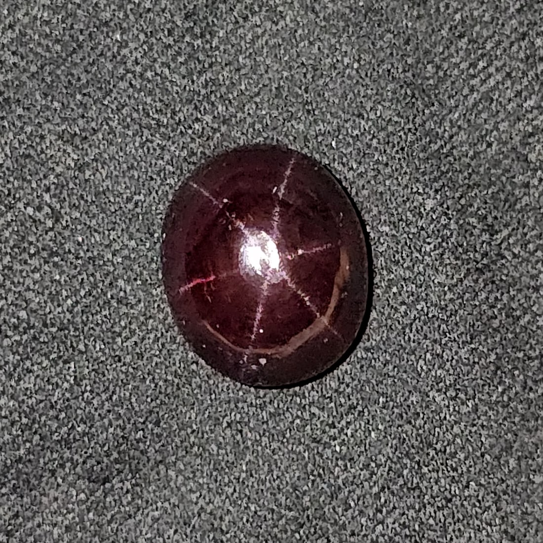 9.37 Ct Unheated Natural Star Garnet: Gemstones: Natural Star Garnet /Carat Weights: 9.37 ct /Size or Dimensions: 11.70 X 9.90 X 6.75 mm /Treatment: None
