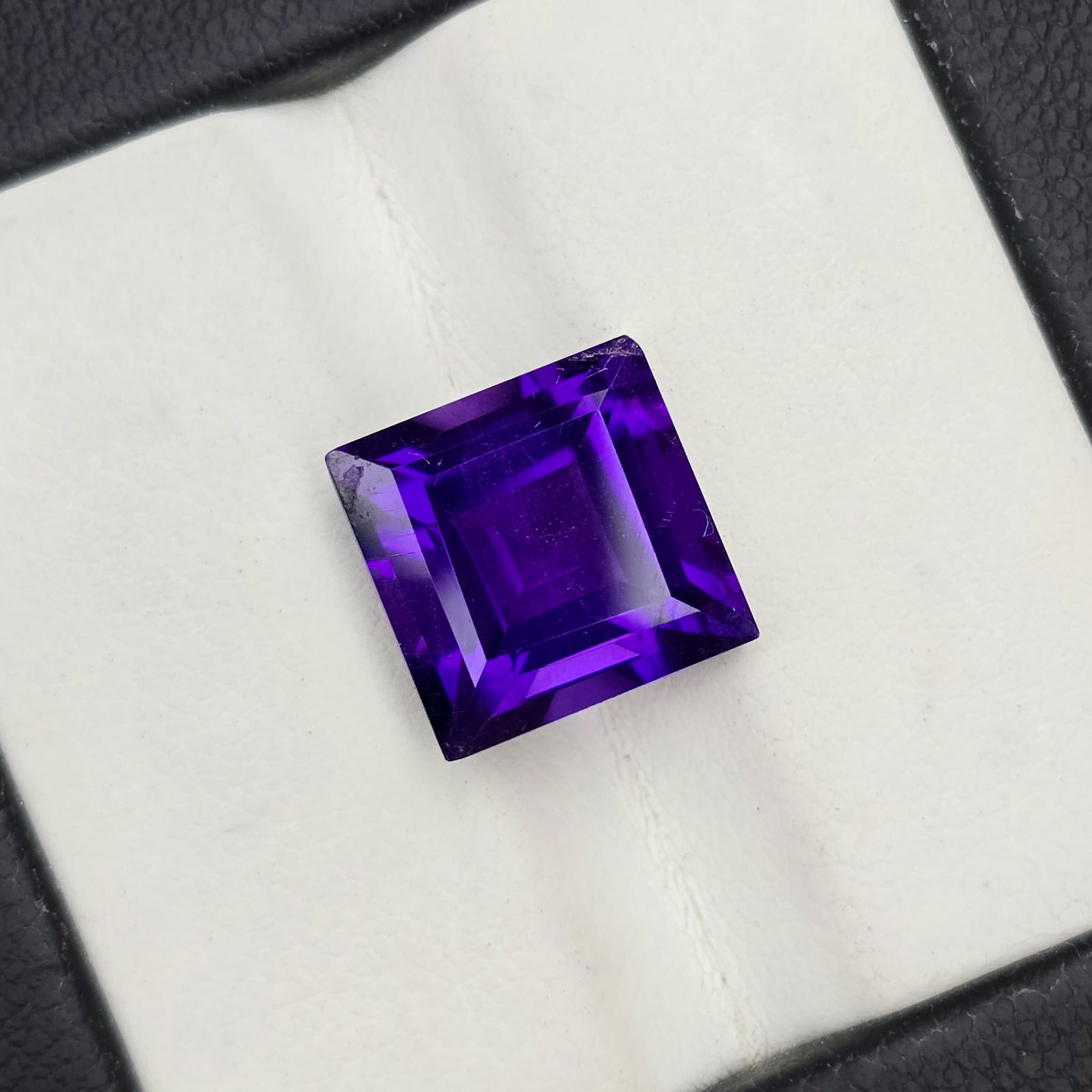 4.61 ct "AAA Grade" Natural Mashamba Amethyst (1 of 4)