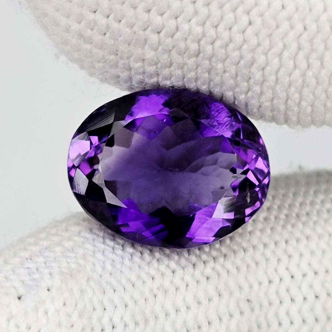 10.22 ct "Top Quality" Natural African Amethyst (1 of 3)