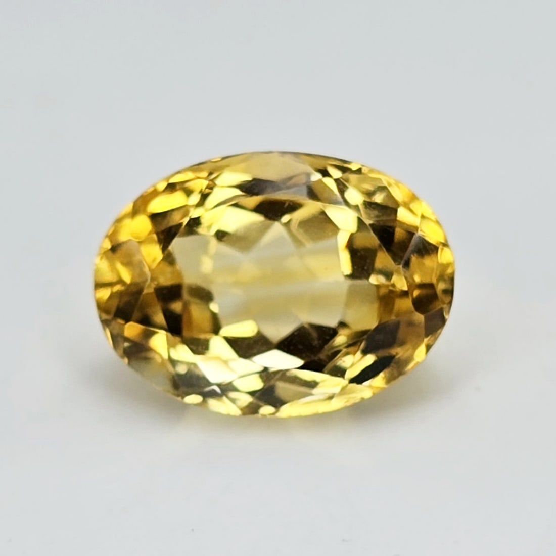 5.37 Ct Natural Citrine: Gemstones: Natural Citrine /Carat Weights: 5.37 Ct /Size or Dimensions: 12.70 X 9.30 X 7.50 mm / Treatment: No