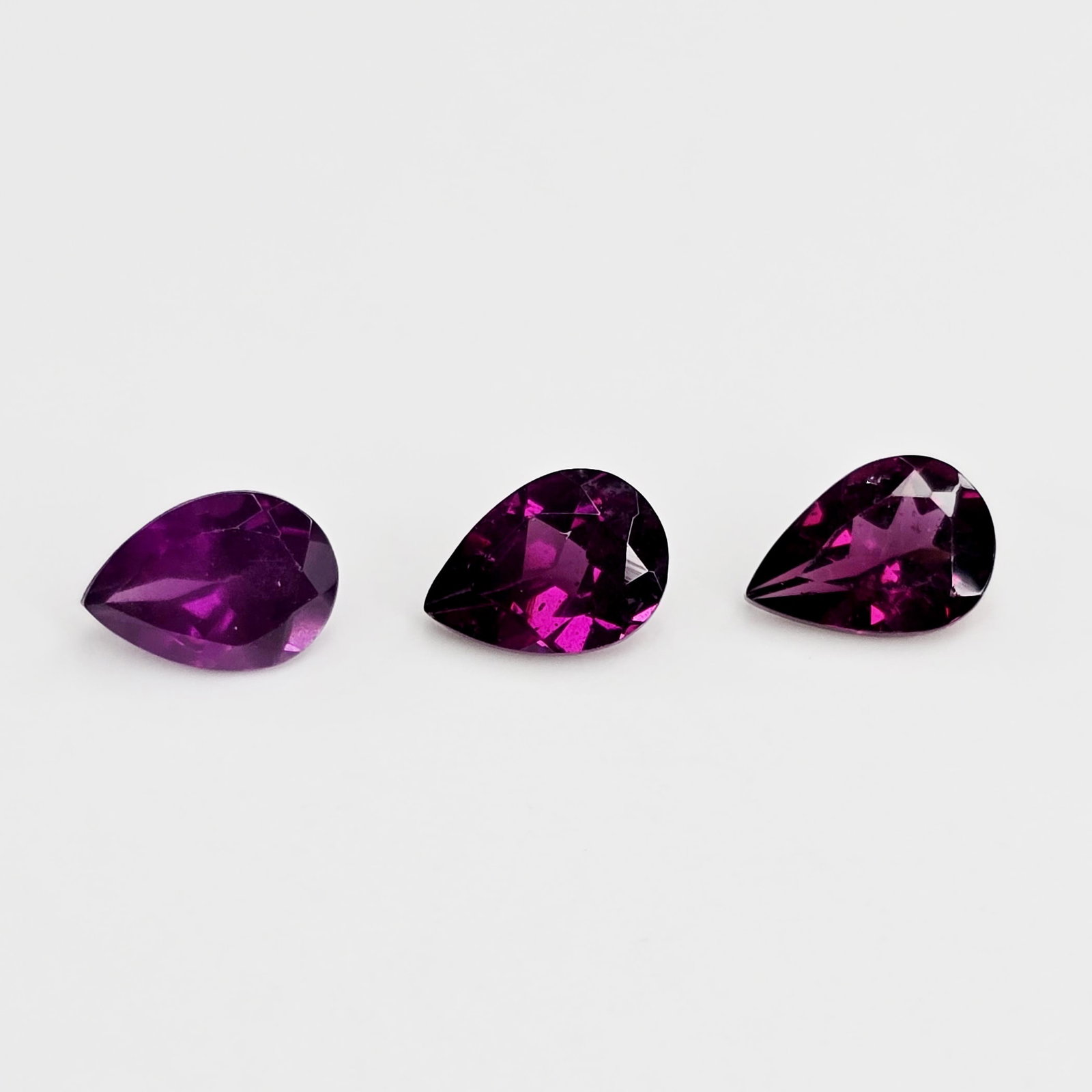 2.41 Ct Natural Rhodolite Garnet Pear Set: Gemstones: Rhodolite Garnet /Carat Weights: 2.41 ct /Size or Dimensions: 7 X 5 mm