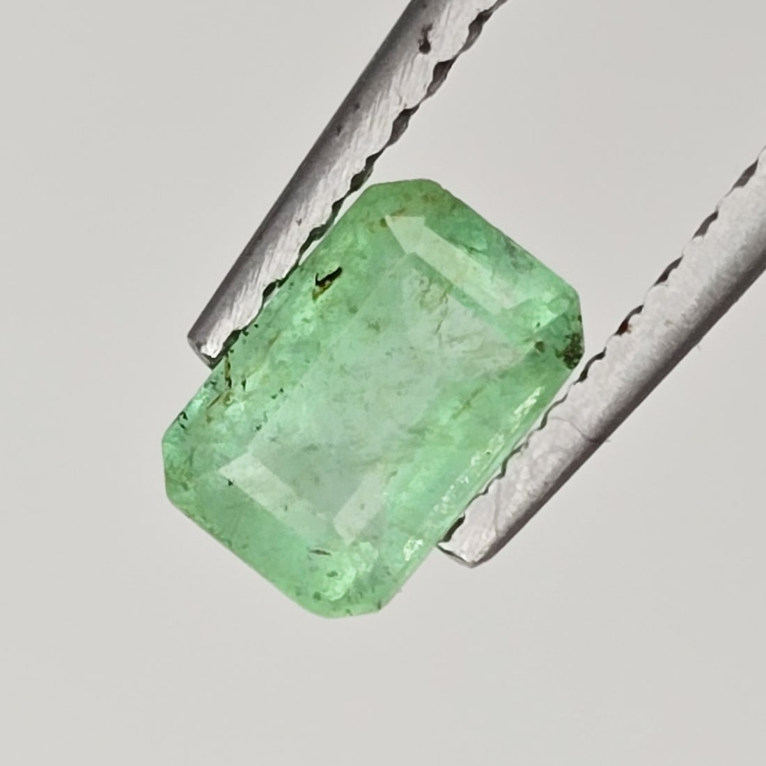 0.49 ct Natural Zambian Emerald: Gemstones: Natural Emerald /Carat Weights: 0.49 ct /Size or Dimensions: 5.80 X 4 X 3 mm Approx /Treatment : Colorless Oil