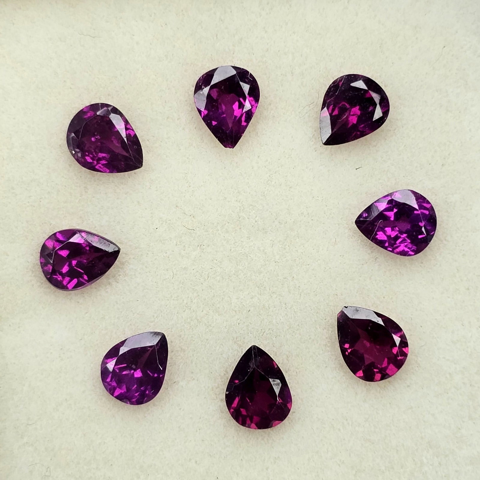 2.97 Ct Natural Rhodolite Garnet Pear Set: Gemstones: Rhodolite Garnet /Carat Weights: 2.97 ct /Size or Dimensions: 5 X 4 mm /