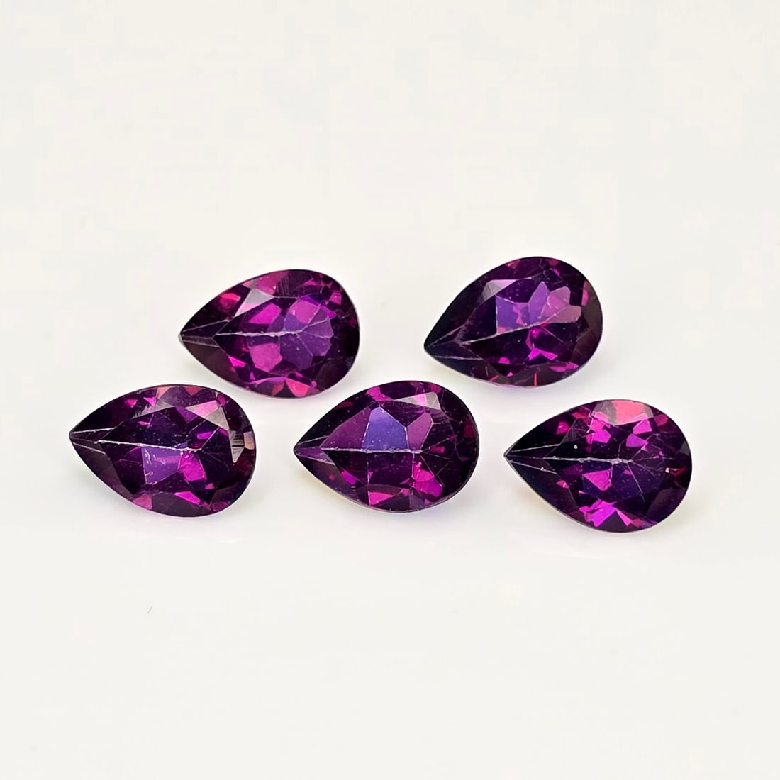 4.18 ct Rare Natural Lulaby Mystic Topaz Set: Gemstones: Natural Mystic Topaz /Carat Weights: 4.18 ct /Size or Dimensions: 5 X 7 mm /Treatment: Coated
