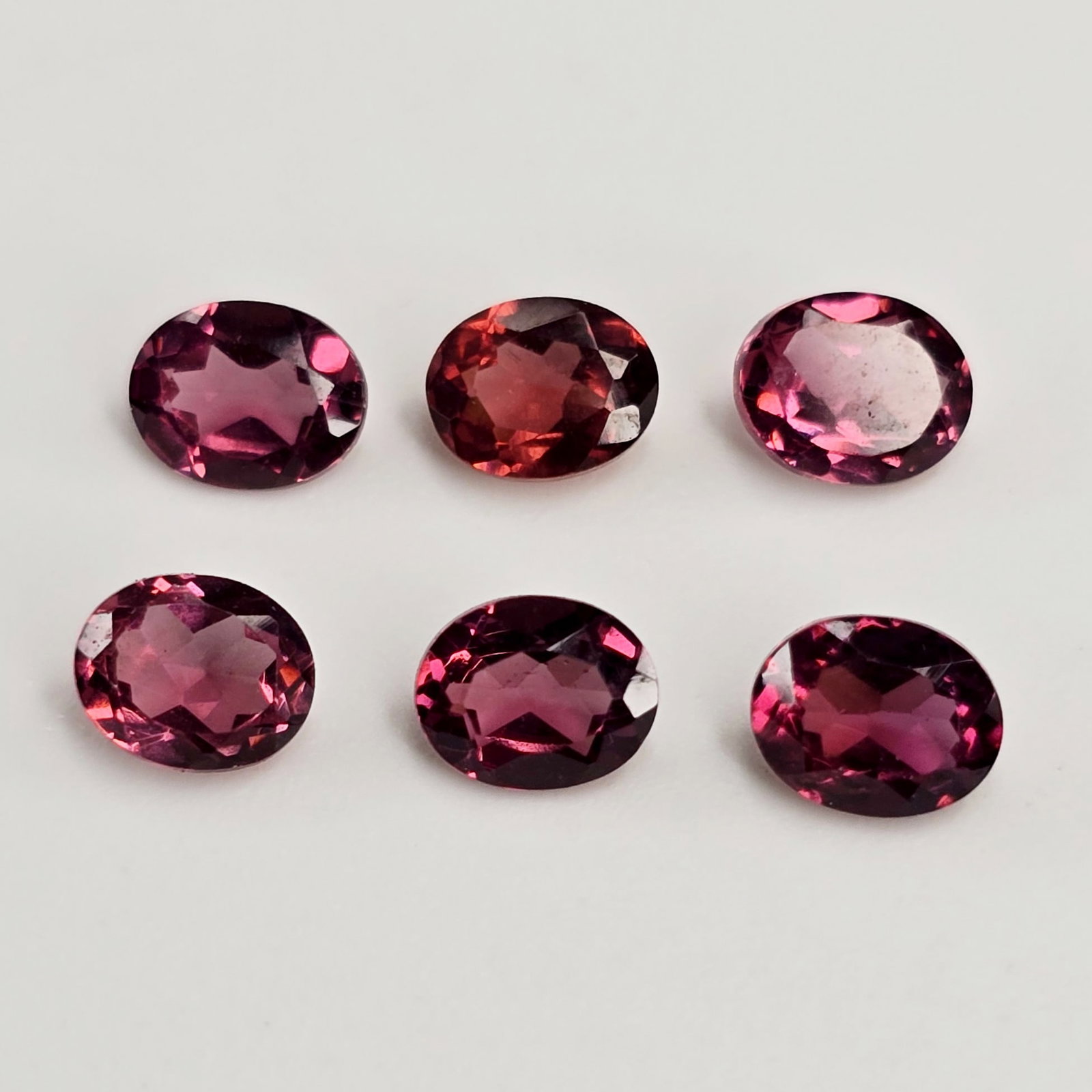 2.52 Ct Natural Rose Garnet Oval Set: Gemstones: Rose Garnet /Carat Weights: 2.52 ct /Size or Dimensions: 5 X 4 mm /
