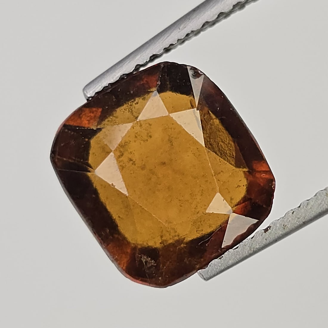 4.77 Ct Natural Hessonite Garnet: Gemstones: Natural Hessonite Garnet /Carat Weights: 4.77 ct /Size or Dimensions: 9.80 X 9 X 5.20 mm /Treatment: None