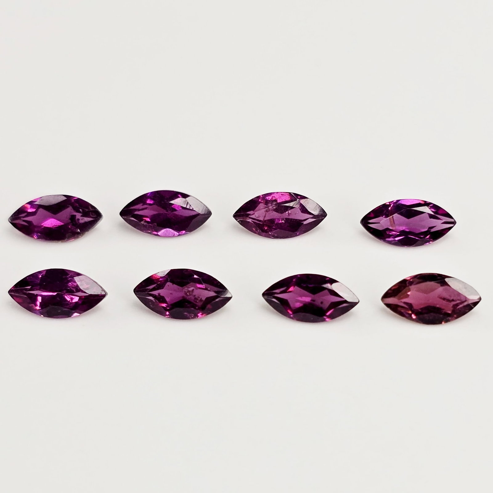2.31 Ct Natural Rhodolite Garnet Marquise Set: Gemstones: Rhodolite Garnet /Carat Weights: 2.31 ct /Size or Dimensions: 6 X 3 mm /