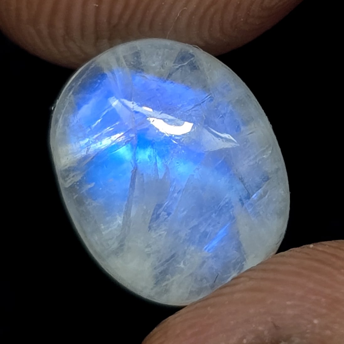 3.99 ct Natural Royal Blue Moonstone: Gemstones: Natural Blue Moonstone /Carat Weights: 3.99 ct /Size or Dimensions: 11.20 X 9.20 X 4.70 mm Approx