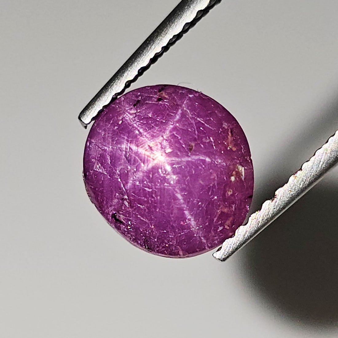 3.27 Ct Natural Star Ruby: Gemstones: Natural Sar Ruby /Carat Weights: 3.27 ct /Size or Dimensions: 8.50 X 8 X 4.50 mm /Treatment: Glass Filled