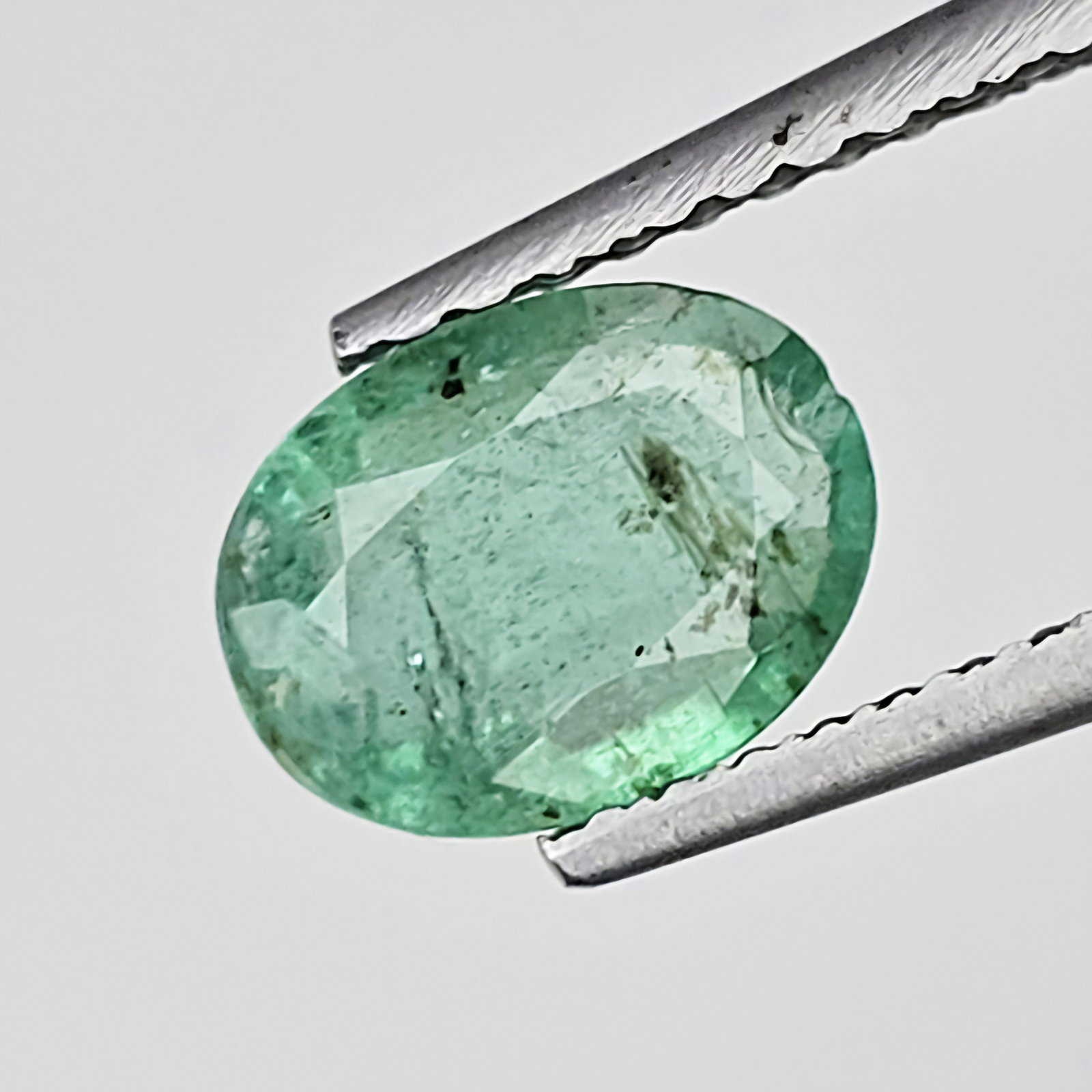 0.82 ct Natural Zambian Emerald Oval (1 of 3)