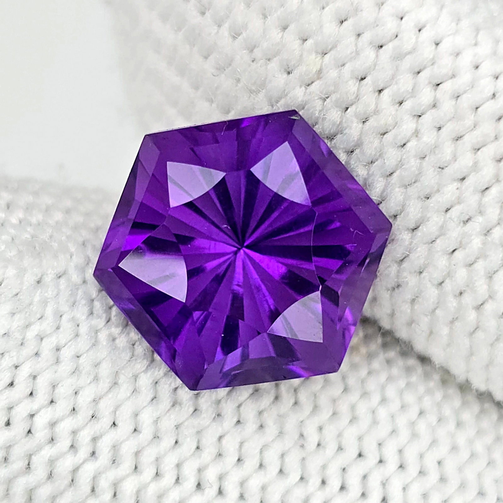 6 ct "Top Quality" Natural Deep Purple Amethyst Special Cut (1 of 3)