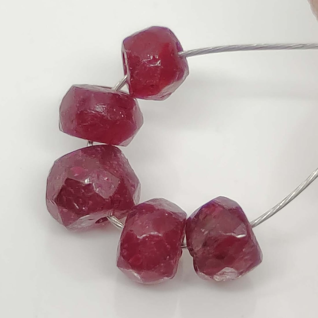 2.30 Ct Natural Red Ruby Faceted 5 Drilled Beads (1 of 2)