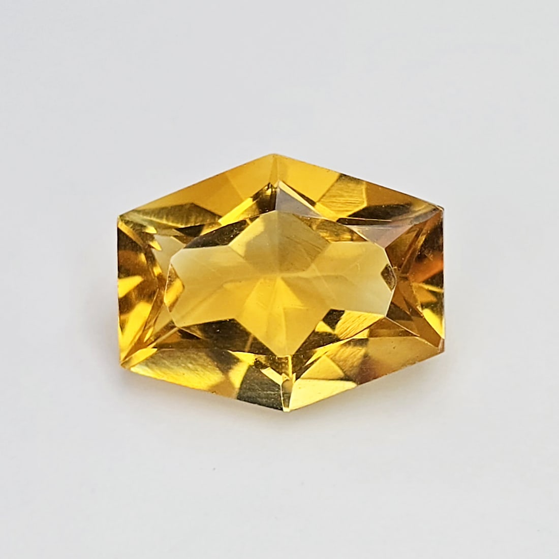 5.24 Ct "AAA Grade" Natural Citrine Fancy Cut: Gemstones: Natural Citrine /Carat Weights: 5.24 Ct /Size or Dimensions: 13 X 10.40 X 6.70 mm