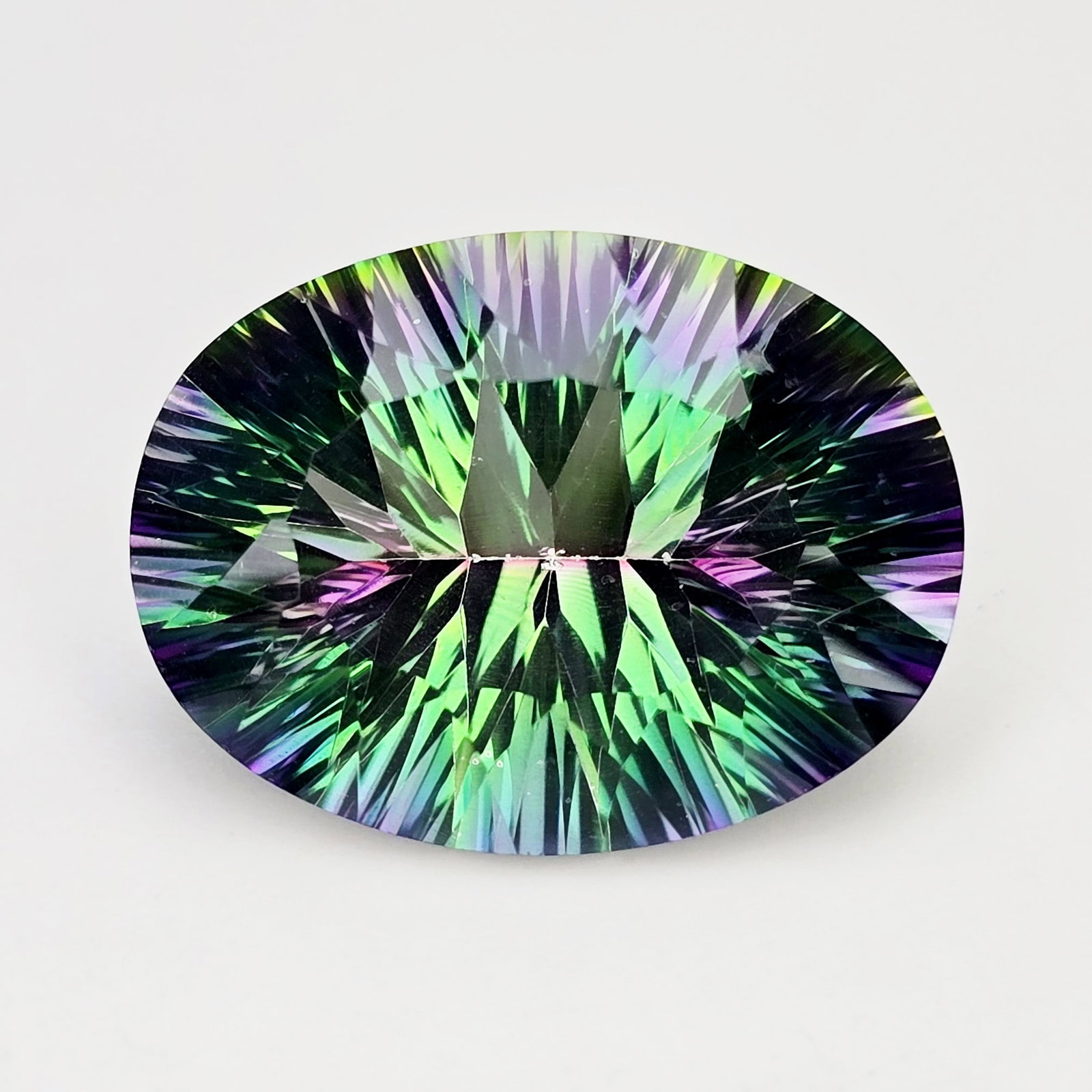 15.90 ct "Top Qulaity" Natural Rainbow Mystic Quartz Concave: Gemstones: Natural Mystic Quartz /Carat Weights: 15.90 ct /Size or Dimensions: 20 X 15 X 10 mm /Treatment: Coated