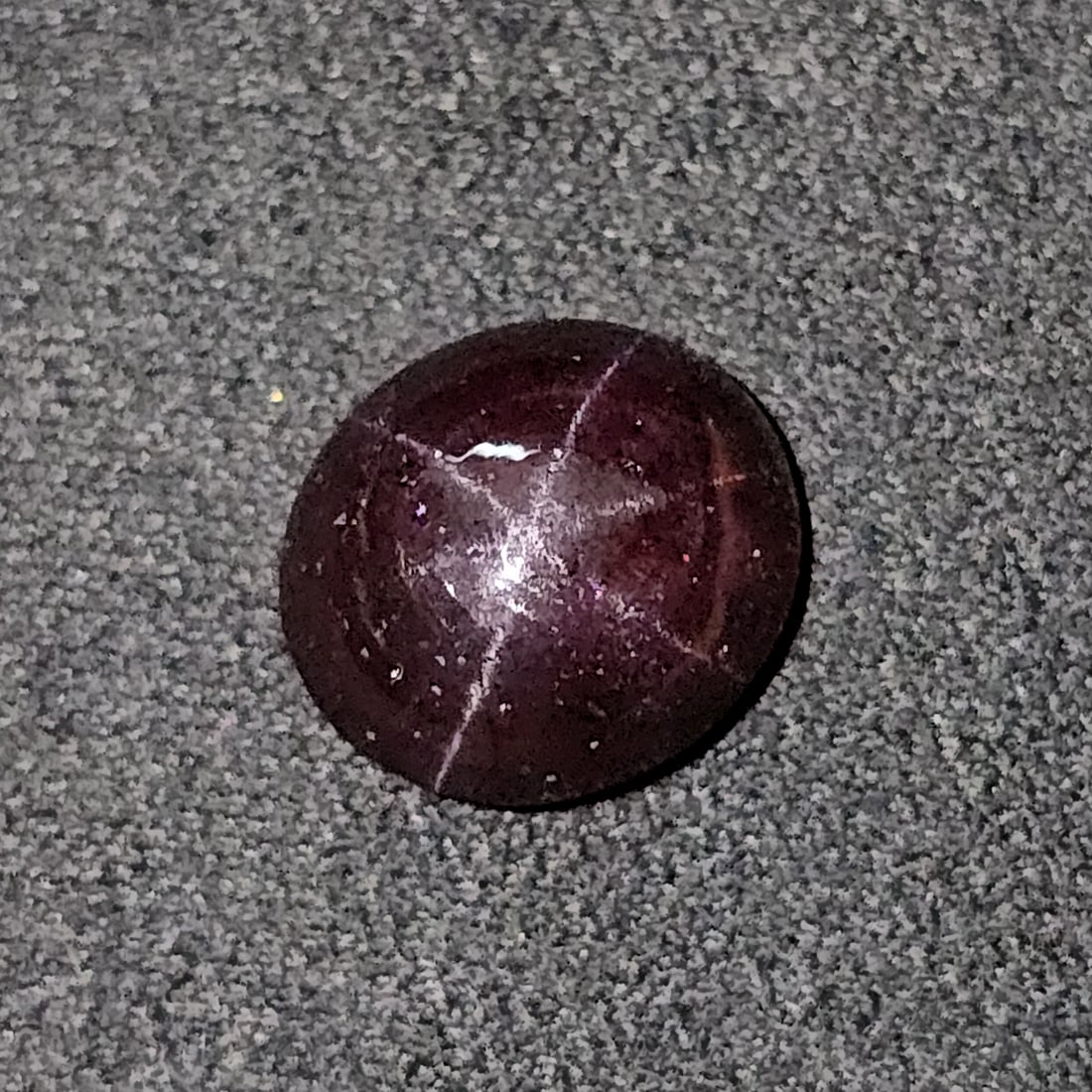 10.42 Ct Unheated Natural Star Garnet: Gemstones: Natural Star Garnet /Carat Weights: 10.42 ct /Size or Dimensions: 12.30 X 10.90 X 6.80 mm /Treatment: None