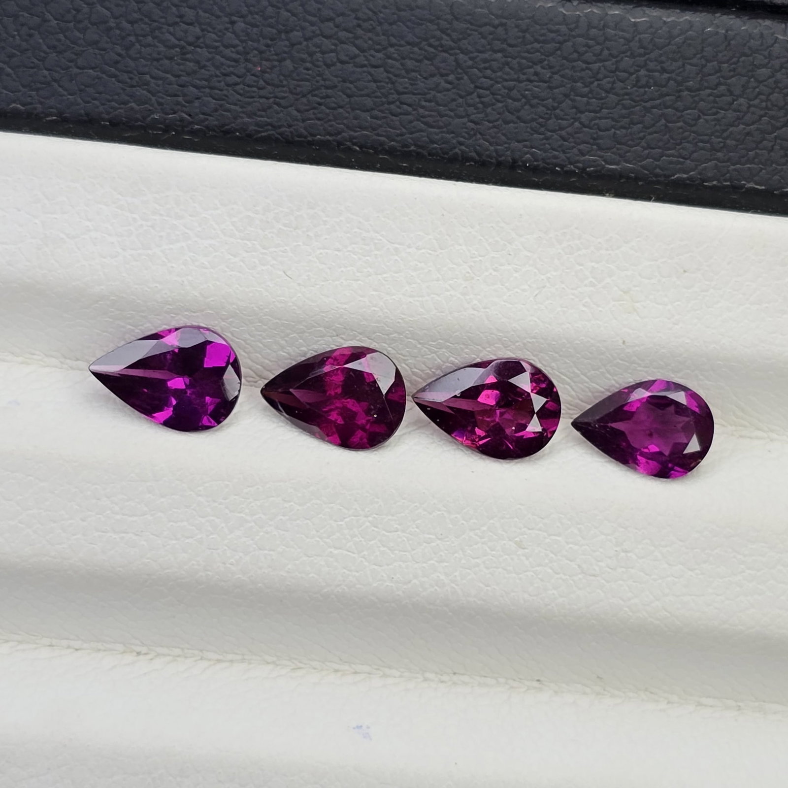 2.73 Ct Natural Rhodolite Garnet Pear Set: Gemstones: Rhodolite Garnet /Carat Weights: 2.73 ct /Size or Dimensions: 7 X 5 mm