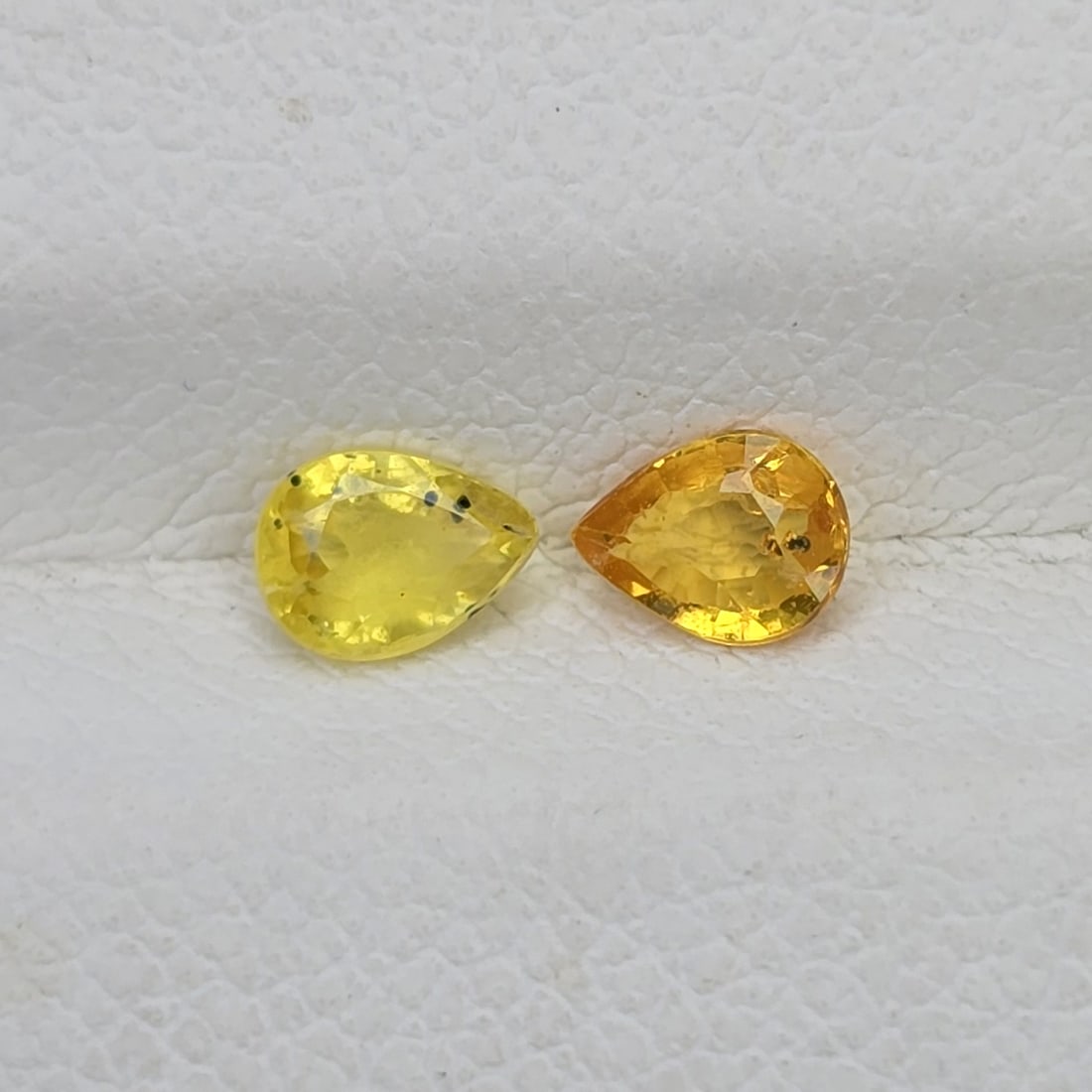 0.39 Ct "Top Quality" Natural Yellow Sapphire: Gemstones: Natural Sapphire /Carat Weights: 0.39 ct /Size or Dimensions: 4 X 3 mm /Treatment: Heated