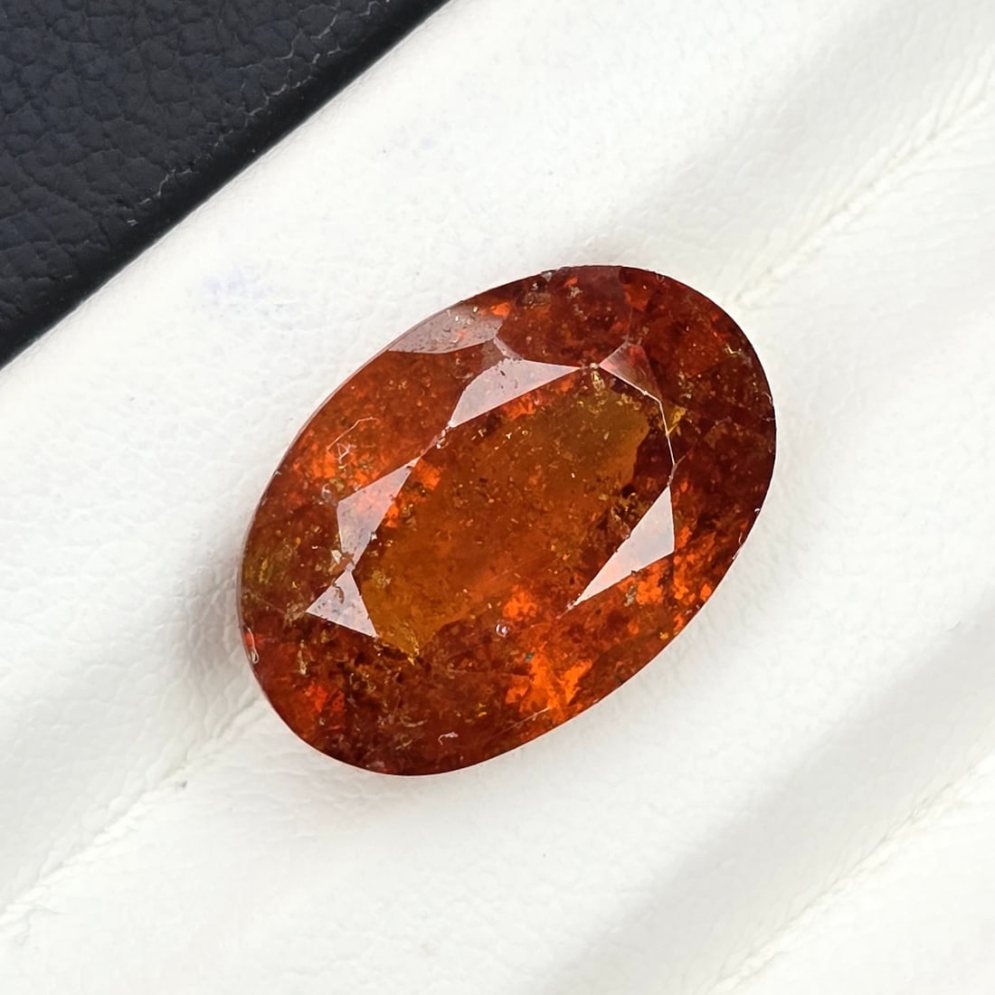 8.62 Ct Natural Hessonite Garnet: Gemstones: Natural Hessonite Garnet /Carat Weights: 8.62 ct /Size or Dimensions: 15 X 10 X 7 mm /Treatment: None