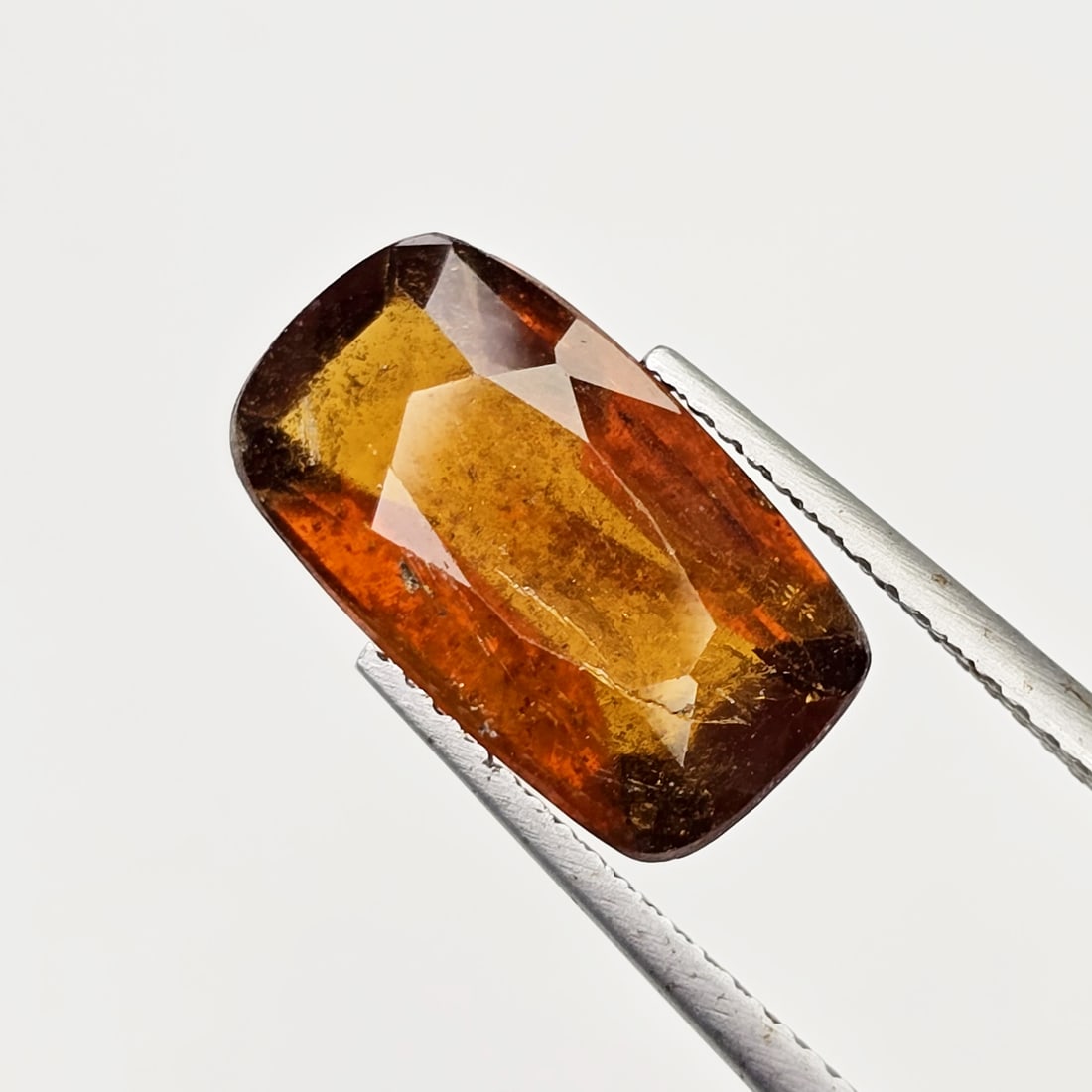 6.02 Ct Natural Hessonite Garnet: Gemstones: Natural Hessonite Garnet /Carat Weights: 6.02 ct /Size or Dimensions: 14.80 X 8.50 X 5.20 mm /Treatment: None
