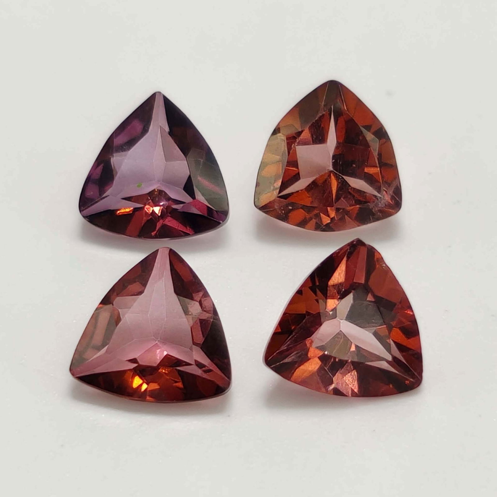 5.65 ct Natural Counter Intuitive Mystic Quartz Set: Gemstones: Natural Mystic Quartz /Carat Weights: 5.65 ct /Size/Dimensions: 8 X 8 mm /Treatment: Coated