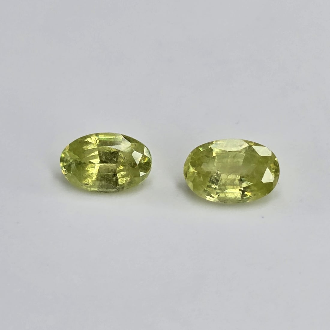 1.05 ct Natural Sphene Pair (1 of 2)