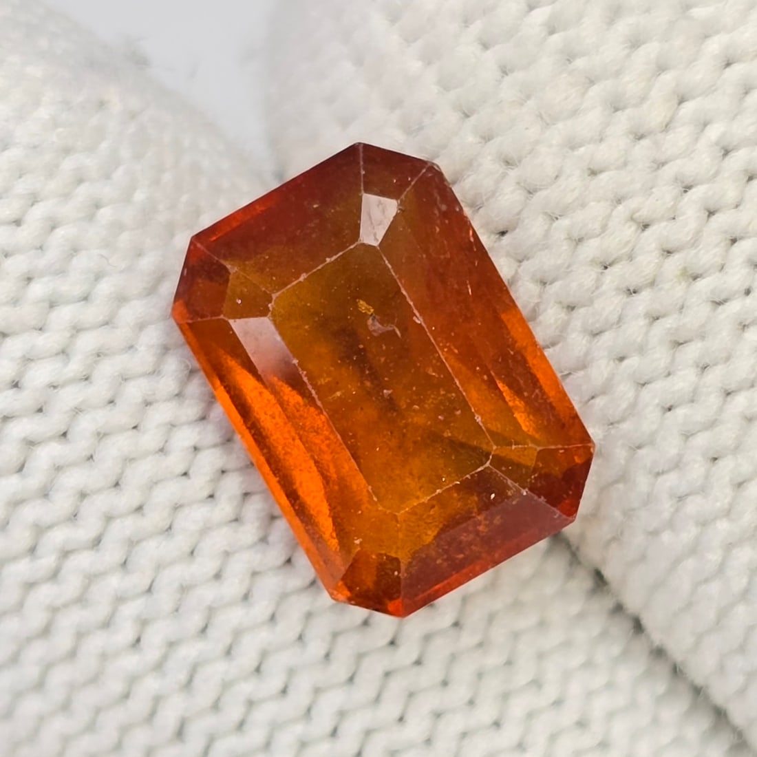 6.48 Ct Natural Fanta Orange Hessonite Garnet: Gemstones: Natural Hessonite Garnet /Carat Weights: 6.48 ct /Size or Dimensions: 12.60 X 8.90 X 5.80 mm /Treatment: None
