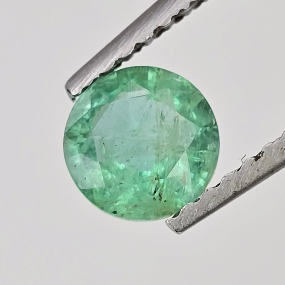 0.54 ct Natural Zambian Emerald Round (1 of 2)