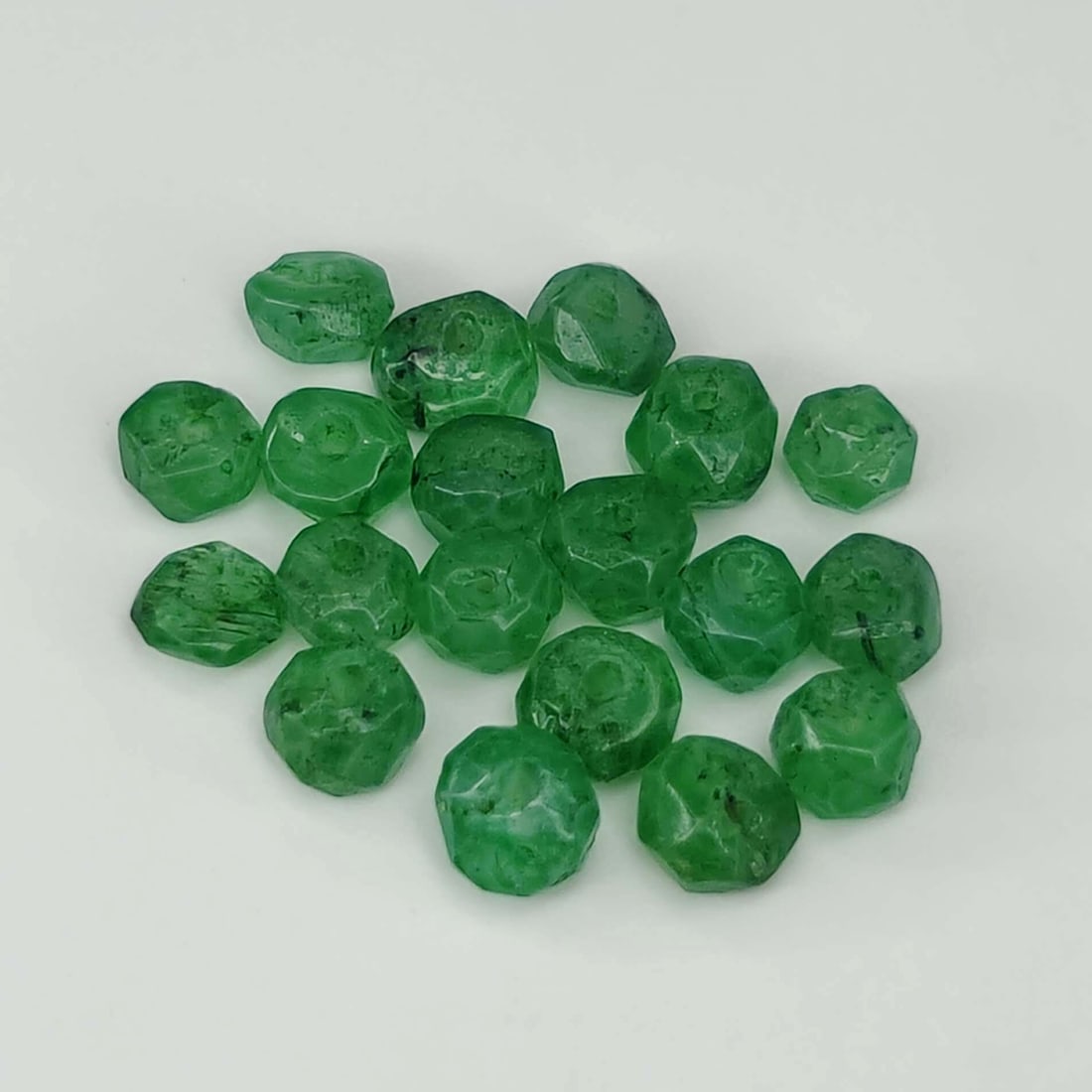 7.29 ct Natural Coated Emerald Loose Beads: Gemstones: Natural Emerald /Carat Weights: 7.29 ct /Size or Dimensions: 3.50 to 4.50 mm Approx /Treatment : Coated