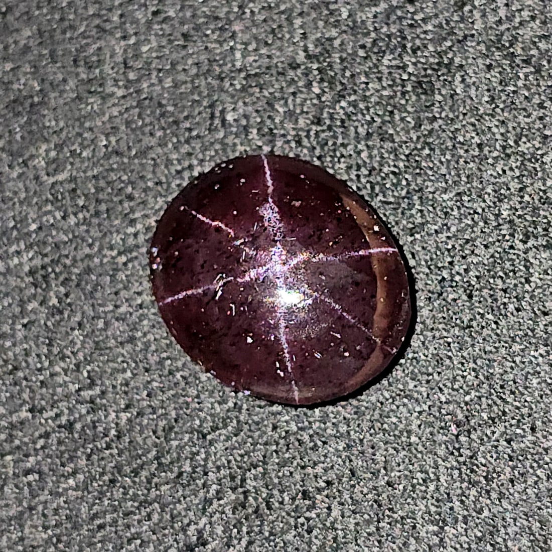 5.20 Ct Unheated Natural Star Garnet: Gemstones: Natural Star Garnet /Carat Weights: 5.20 ct /Size or Dimensions: 11.30 X 9.50 X 4.30 mm /Treatment: None