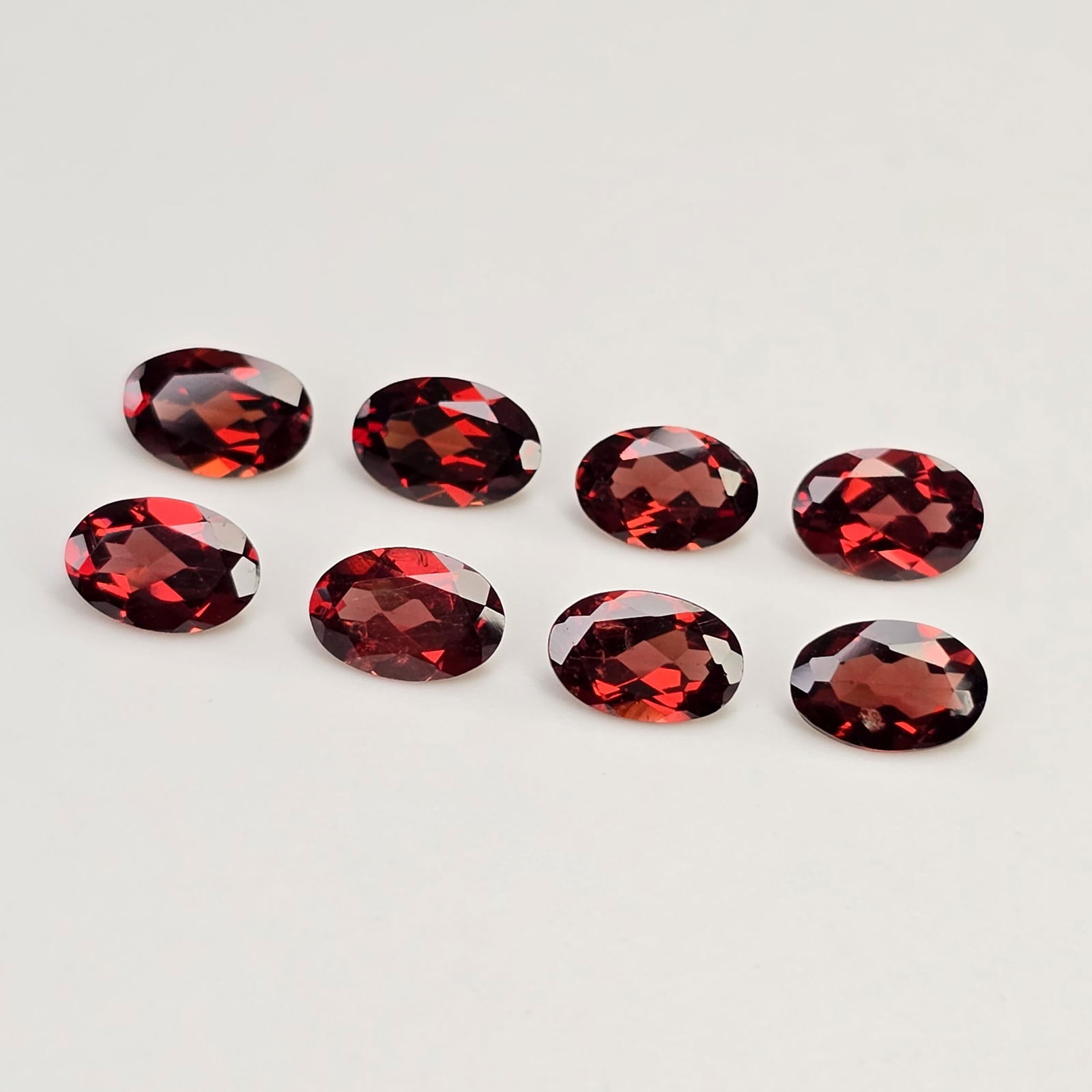 4.30 Ct Natural Red Garnet oval (1 of 2)