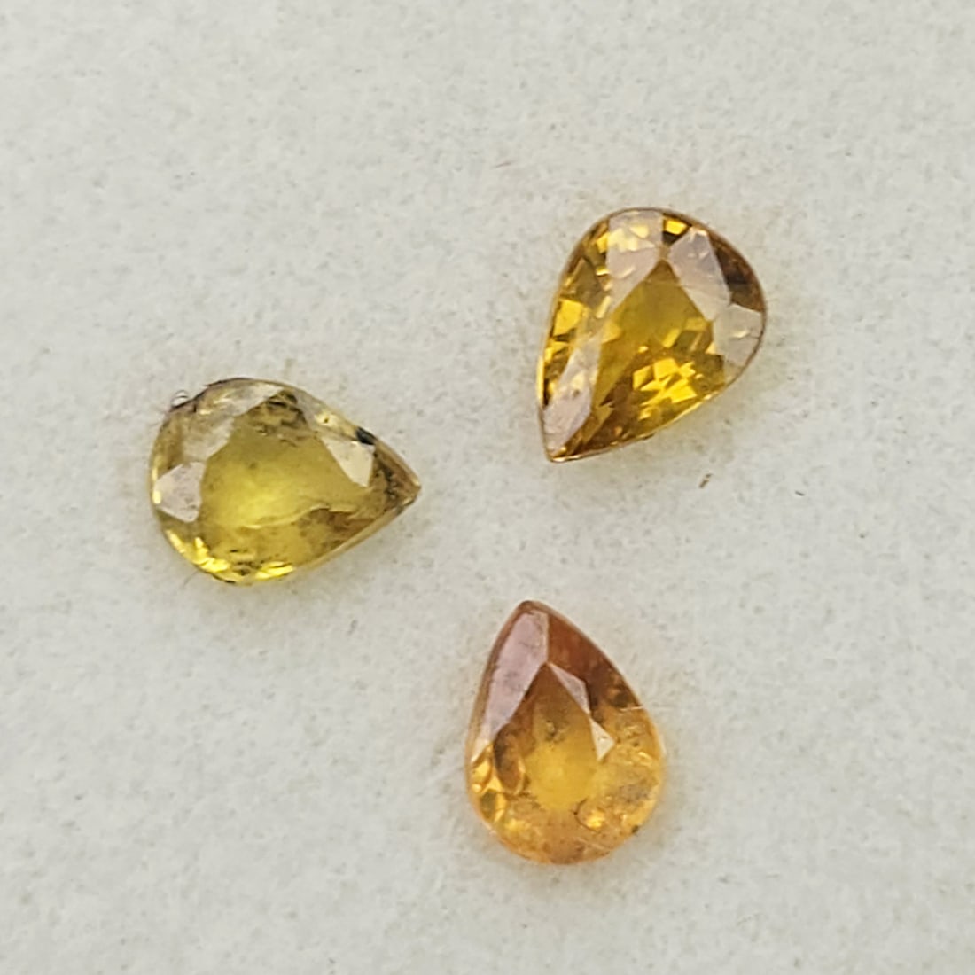 0.64 Ct "Top Quality" Natural Yellow Sapphire Set: Gemstones: Natural Sapphire /Carat Weights: 0.64 ct /Size or Dimensions: 4 X 3 mm /Treatment: Heated