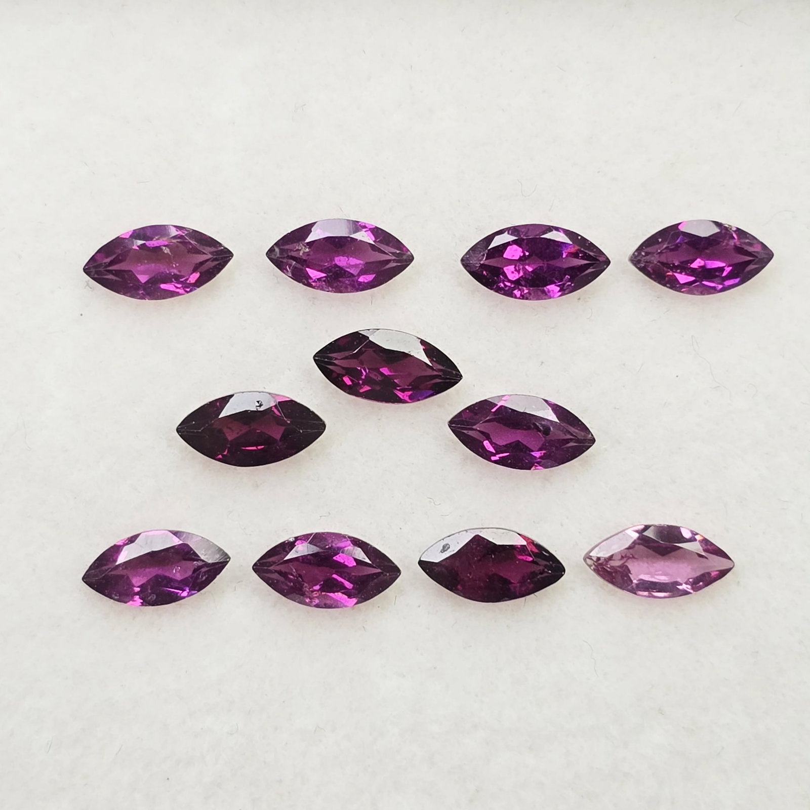 3.37 Ct Natural Rhodolite Garnet Marquise Set: Gemstones: Rhodolite Garnet /Carat Weights: 3.37 ct /Size or Dimensions: 6 X 3 mm /