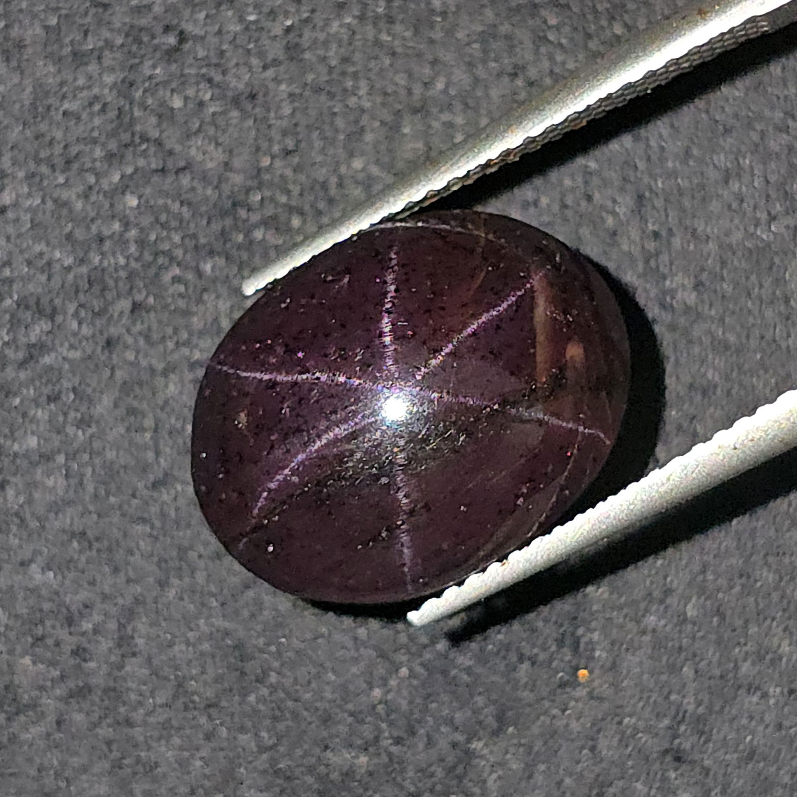 18.28 Ct Unheated Natural Star Garnet (1 of 4)